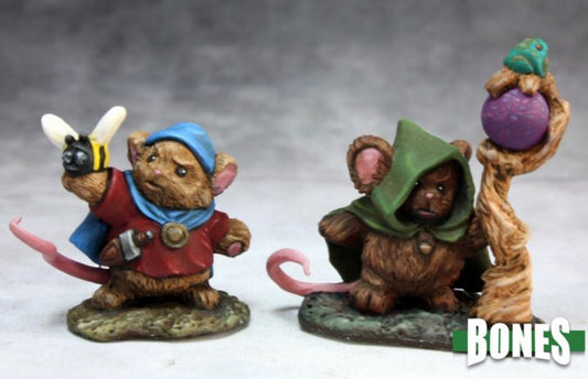 Mousling Druid & Beekeeper - Plastic Miniature