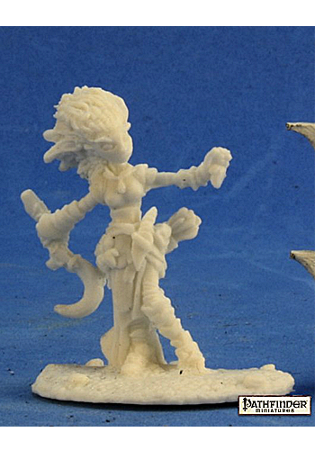 Lini, Iconic Gnome Druid - Plastic Miniature